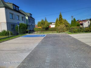 Nowy parking przy ZSP w Siennej – inwestycja zakończona!